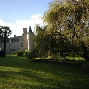  Frühstückspension Chateau De Kergouanton